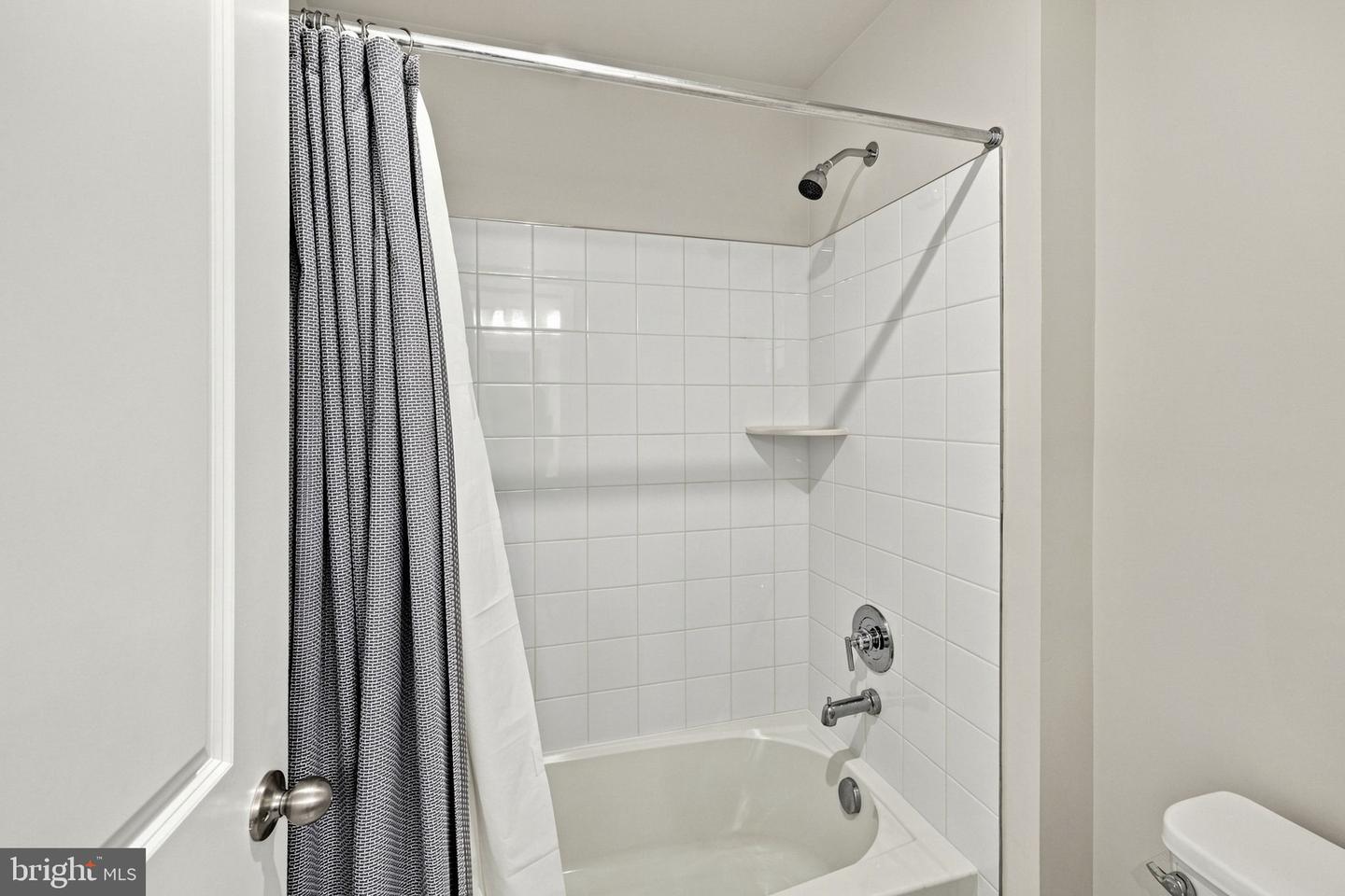 10102 Premier St Property Photo 32