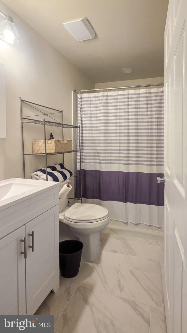 8703 Davis Ct #a Property Photo 7