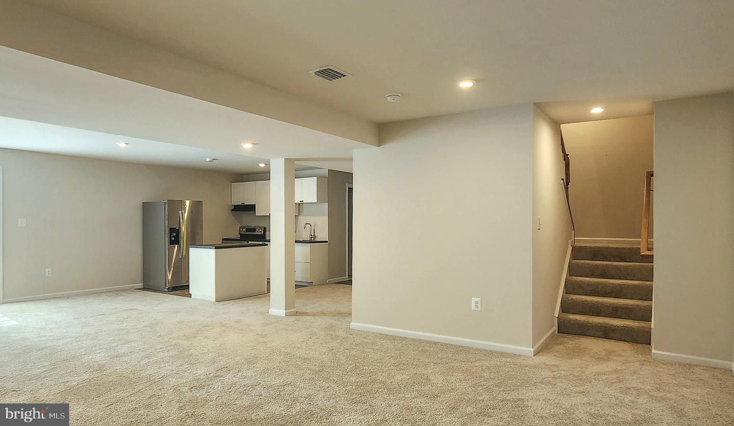 8703 Davis Ct #a Property Photo 13