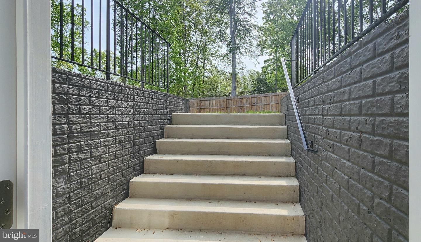 8703 Davis Ct #a Property Photo 20