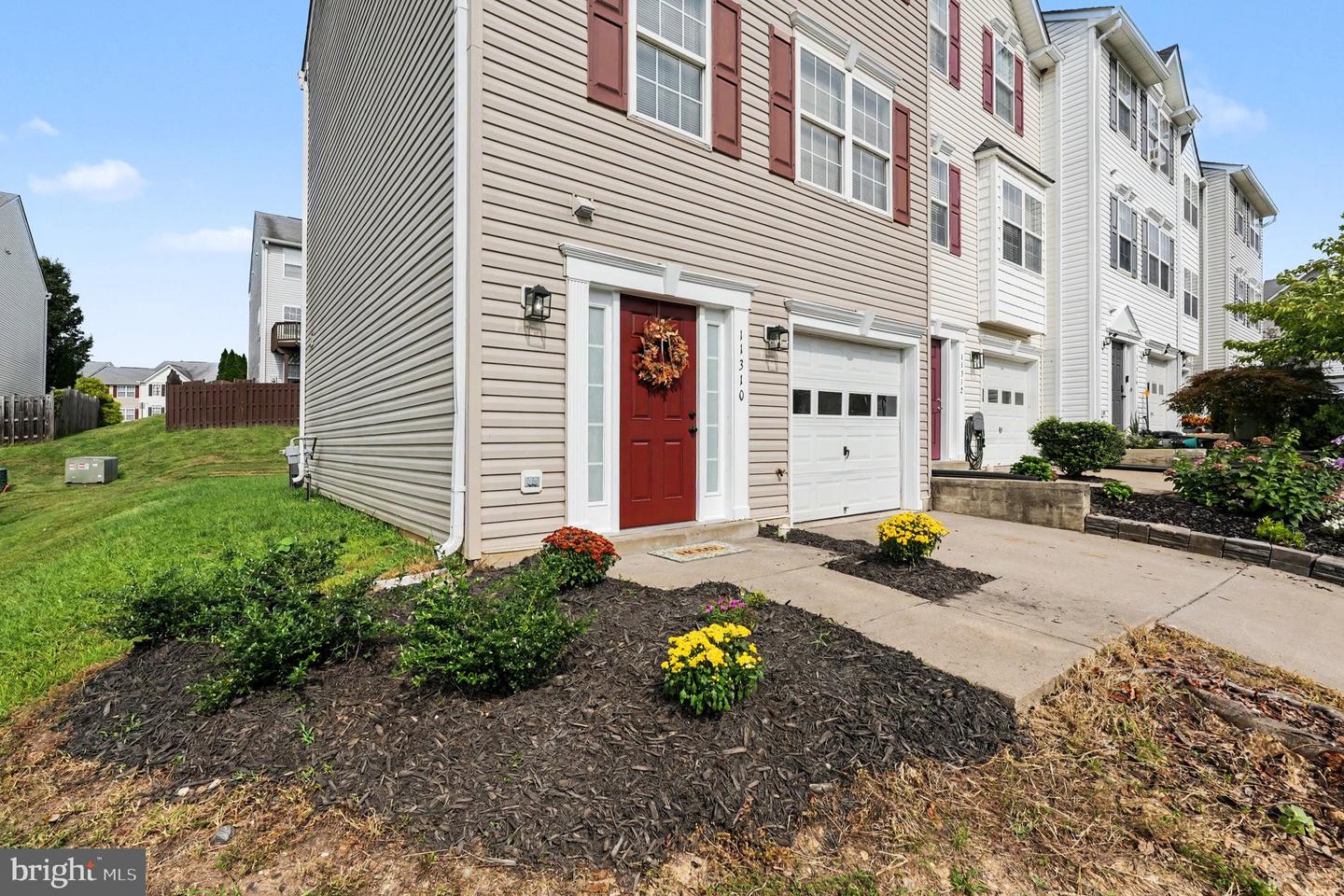 11310 Wytheville Ln Property Photo 3