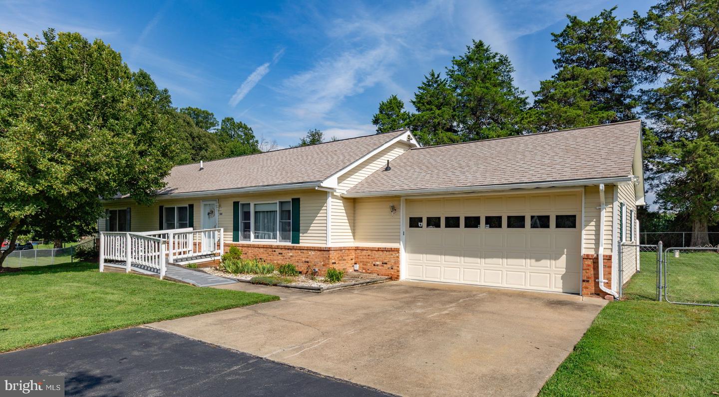 12605 Wesley Dr Property Photo 2