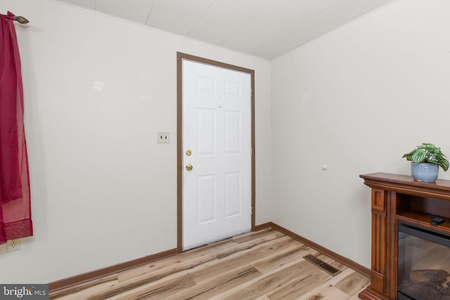 12605 Wesley Dr Property Photo 5