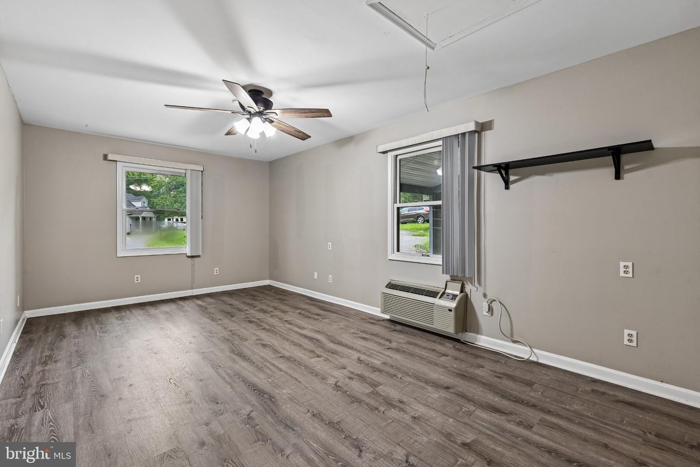 11811 Gordon Property Photo 28