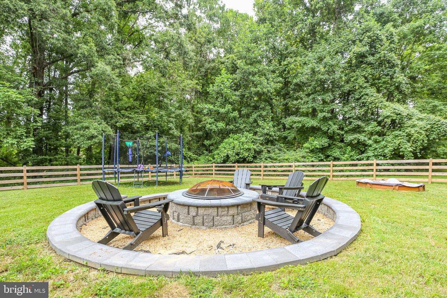7117 Pullen Dr Property Photo 14