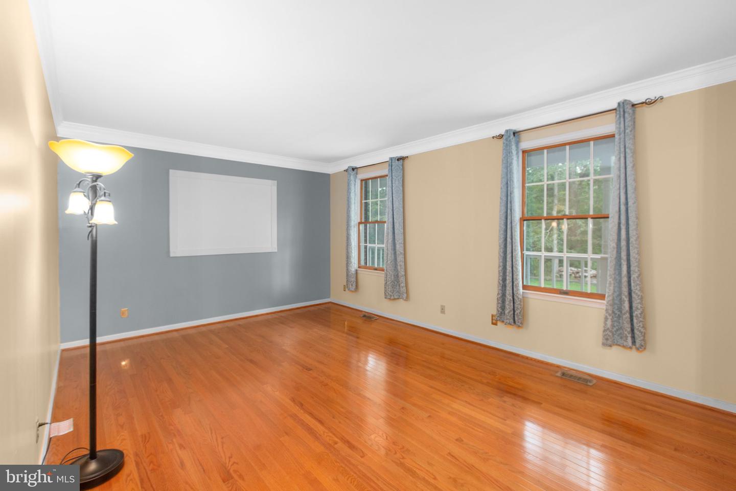 7705 River Rd Property Photo 11