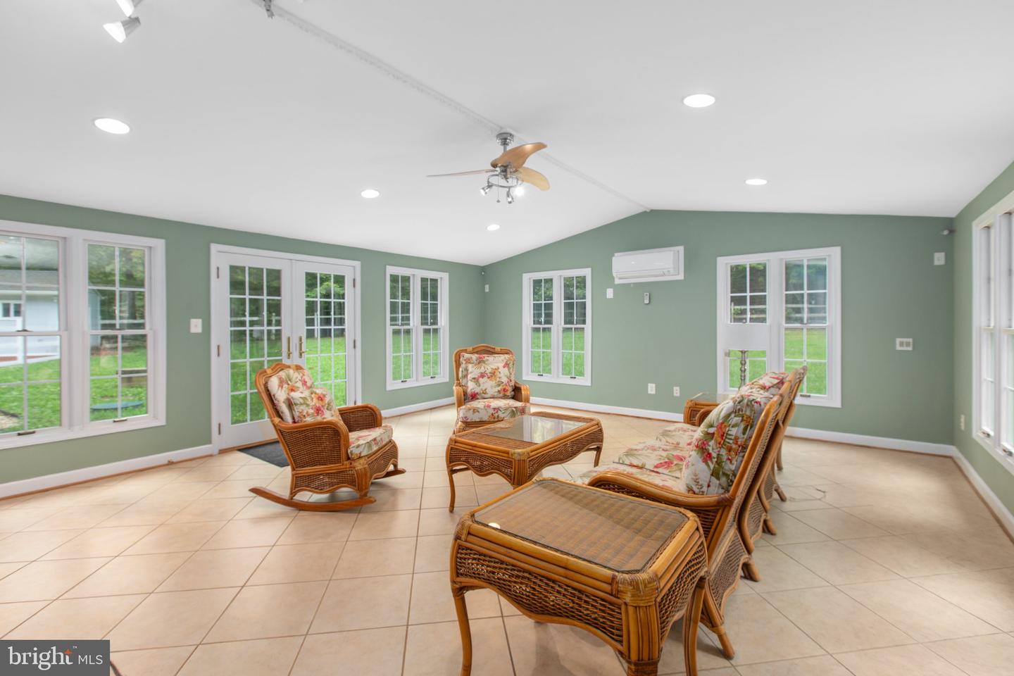 7705 River Rd Property Photo 25