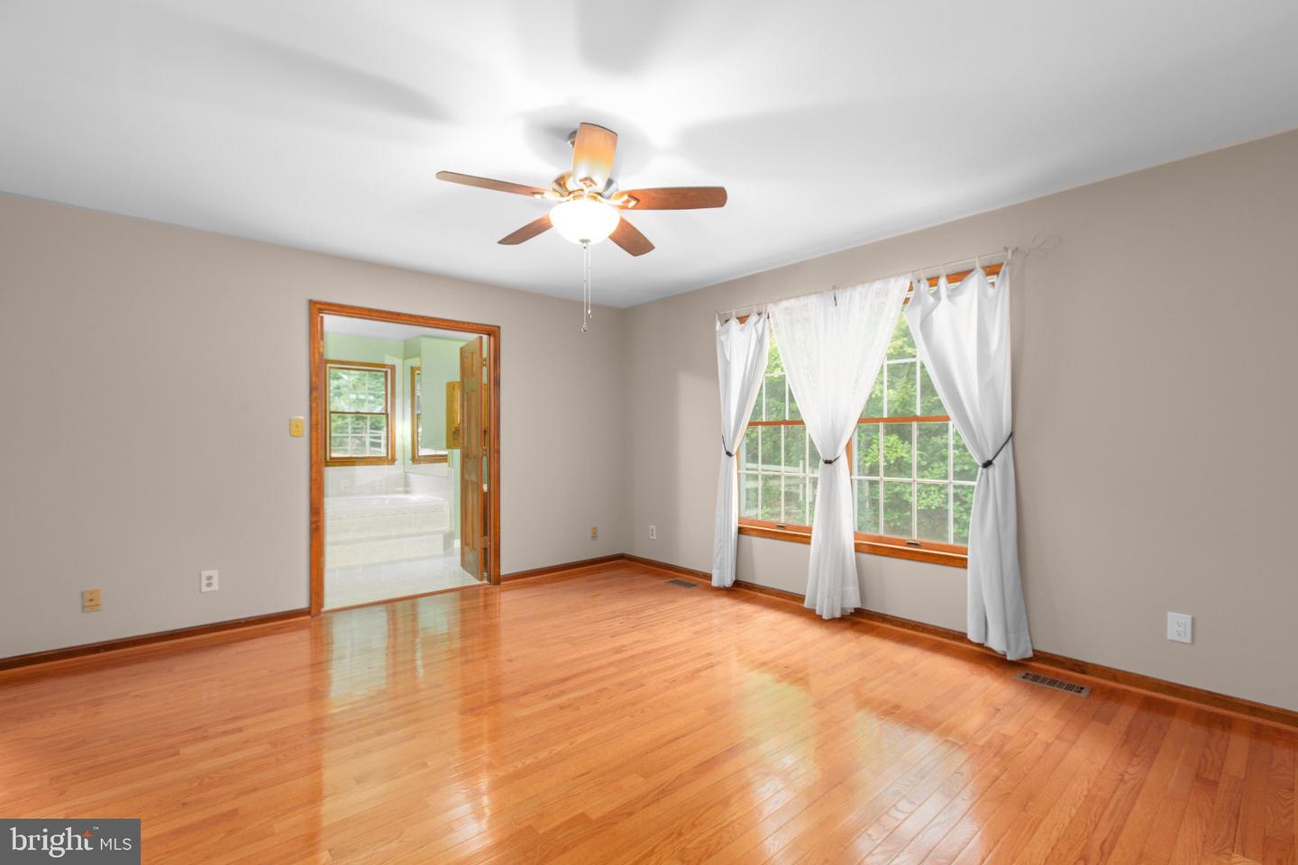 7705 River Rd Property Photo 27