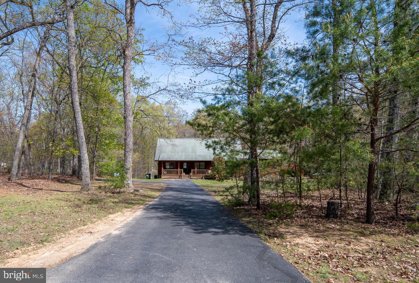 13507 Black Meadow Rd Property Photo 6