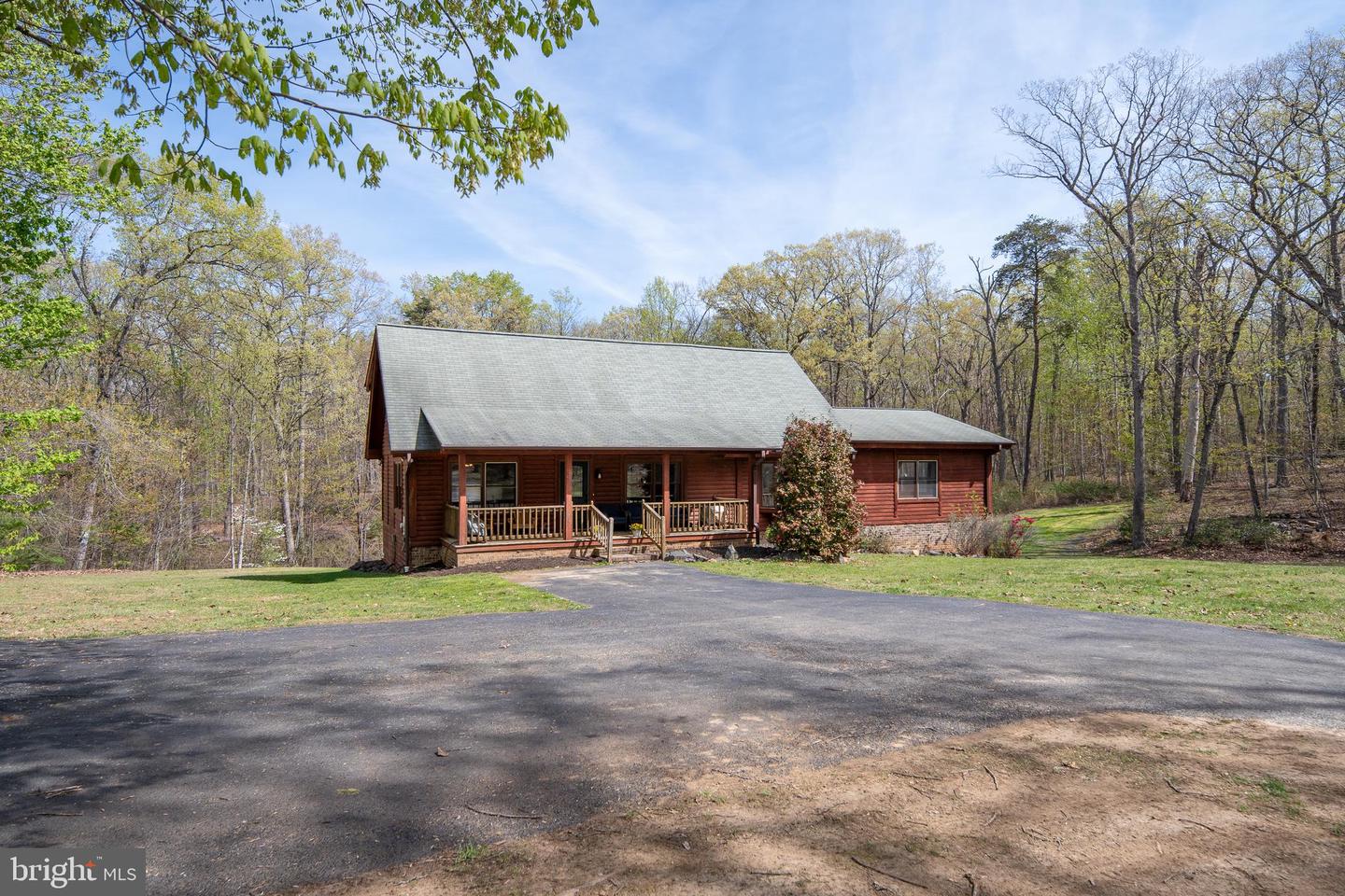 13507 Black Meadow Rd Property Photo 7
