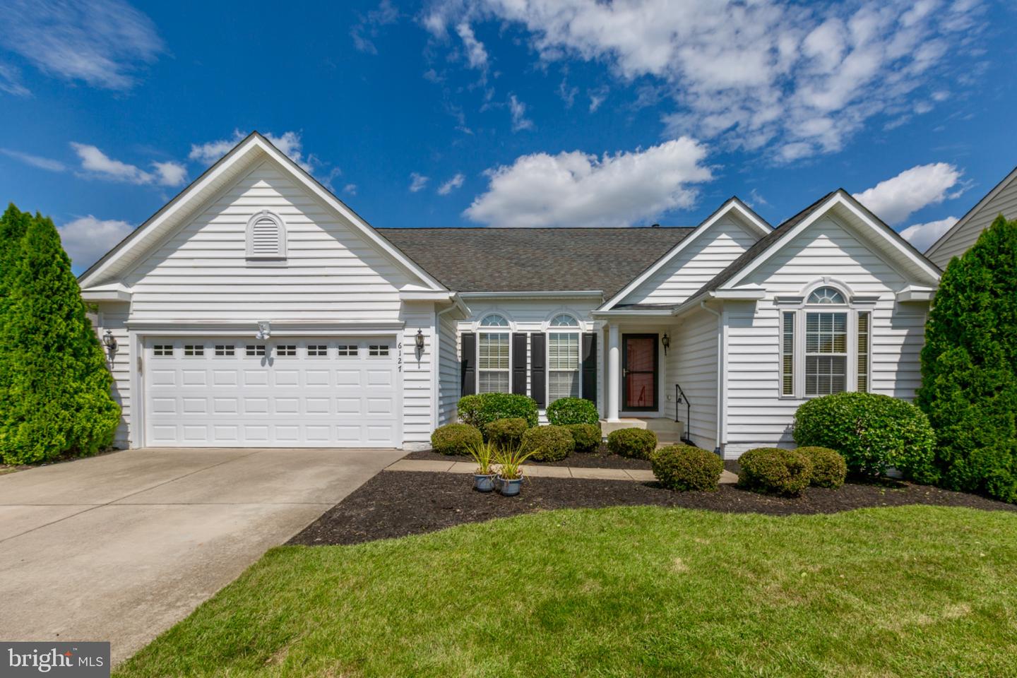 6127 W GREENBRIER RIVER RD Property Photo 1