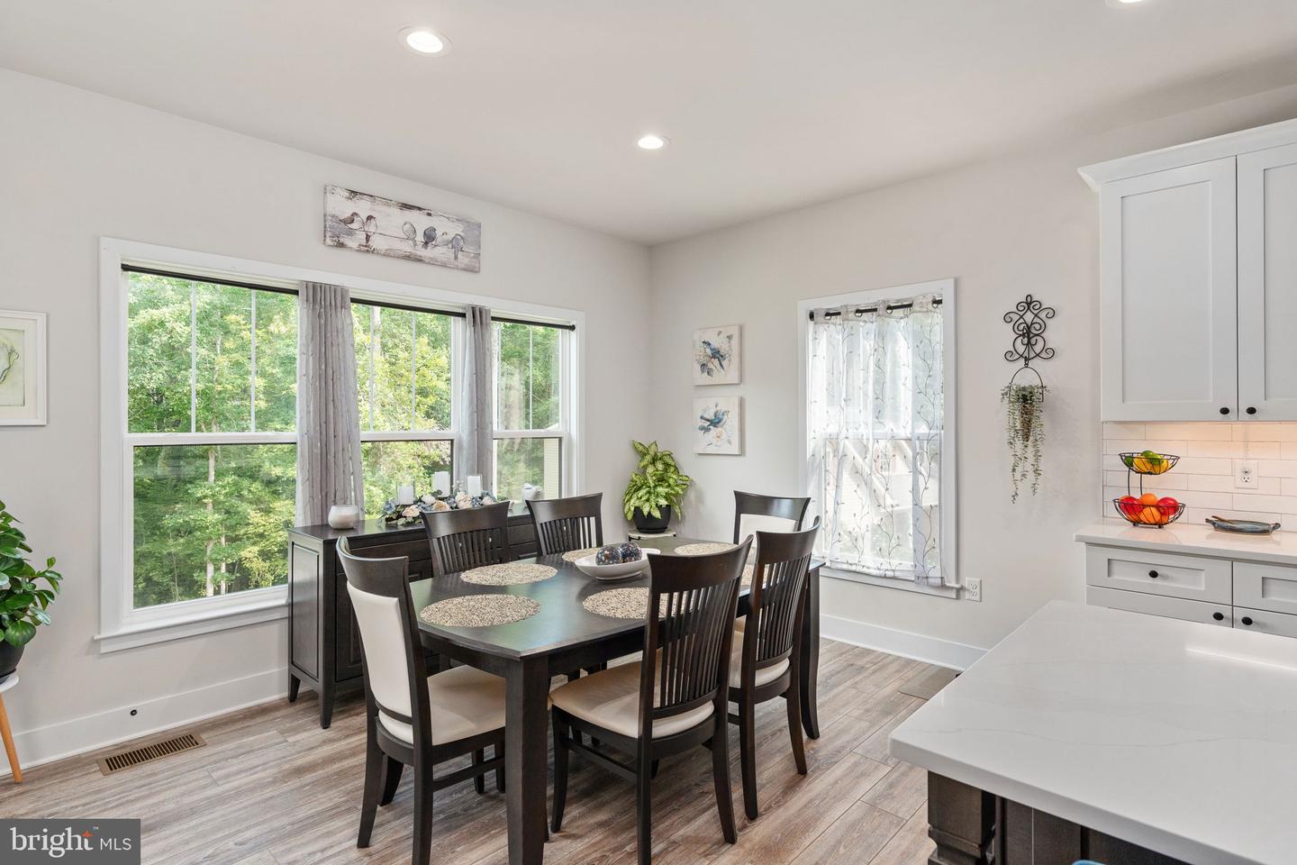 15318 Red Oak Ln Property Photo 15