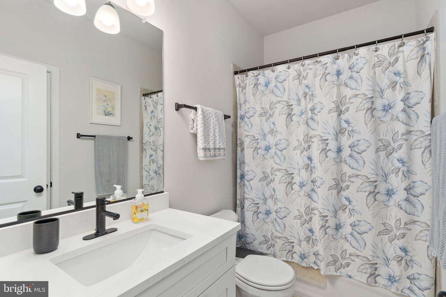 15318 Red Oak Ln Property Photo 32
