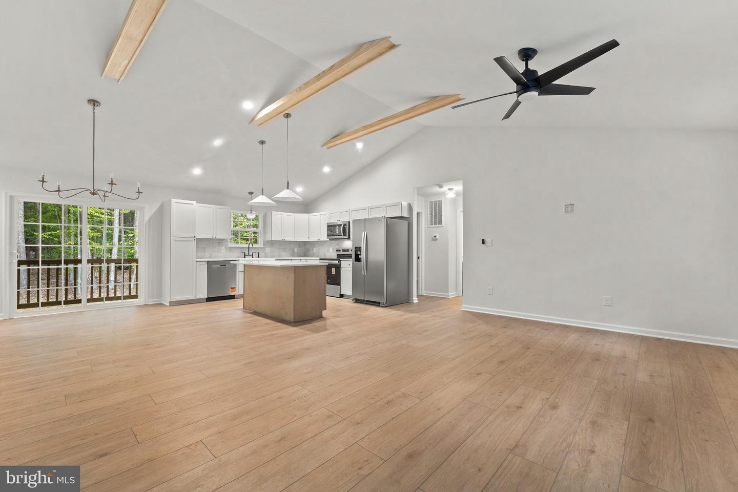 2803 Amy Dr Property Photo 2