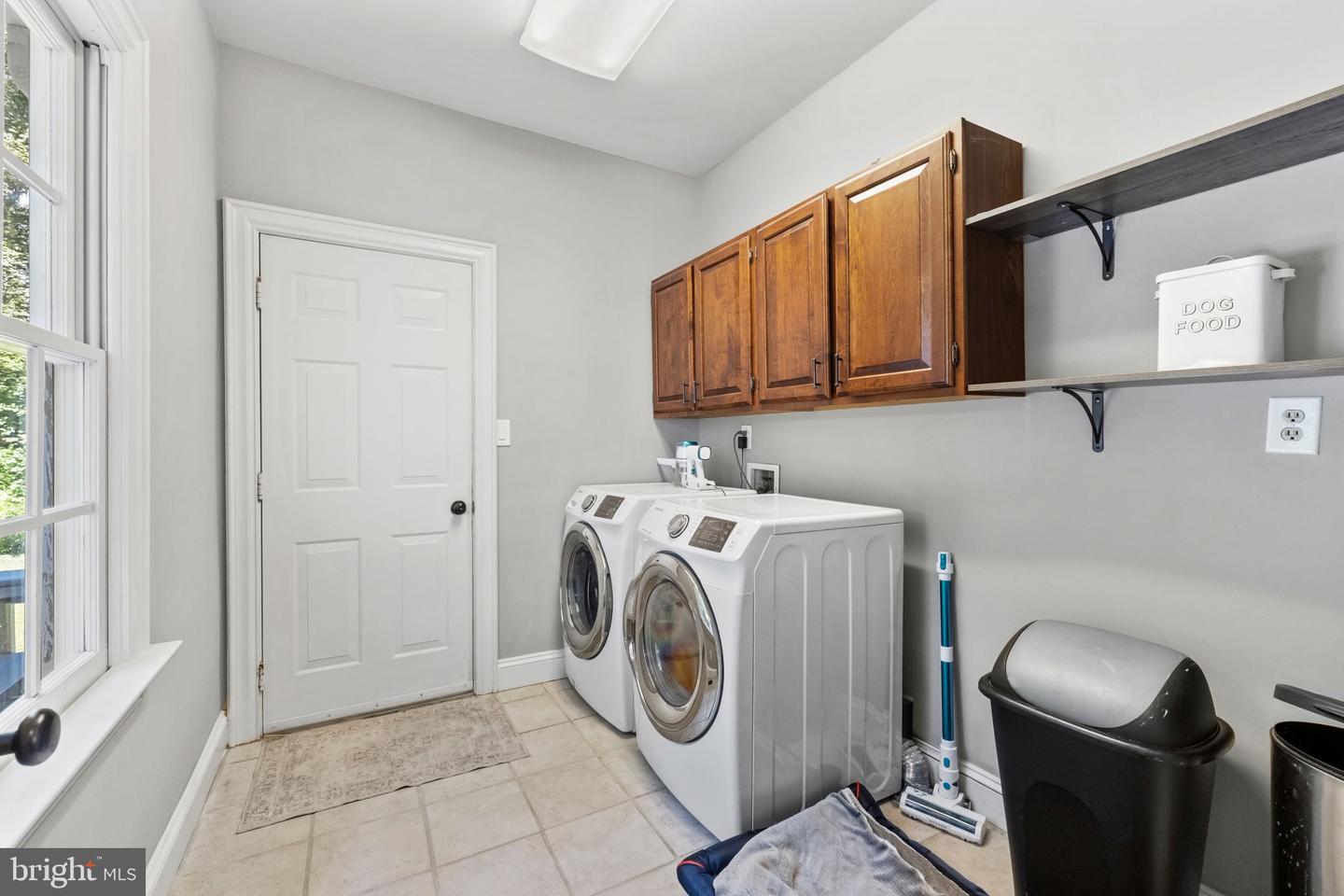 7001 Pebble Ln E Property Photo 15