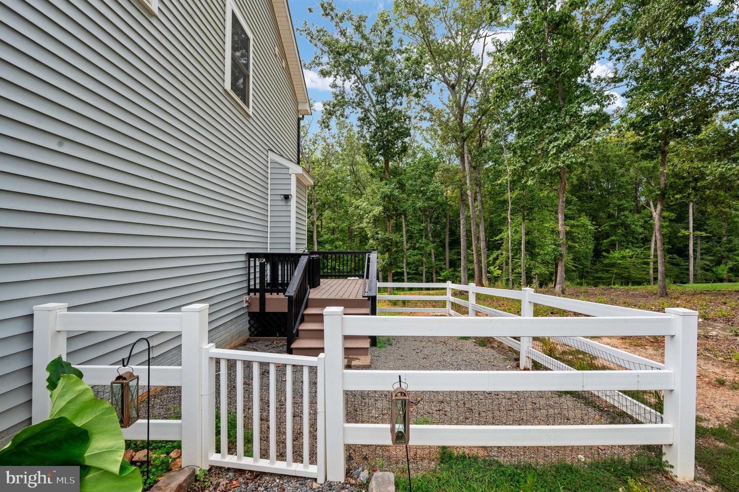 5221 Wyndemere Cir Property Photo 14