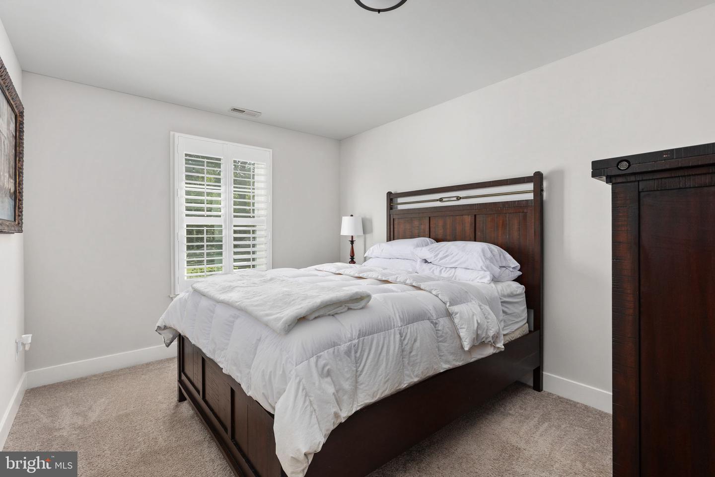 5221 Wyndemere Cir Property Photo 29
