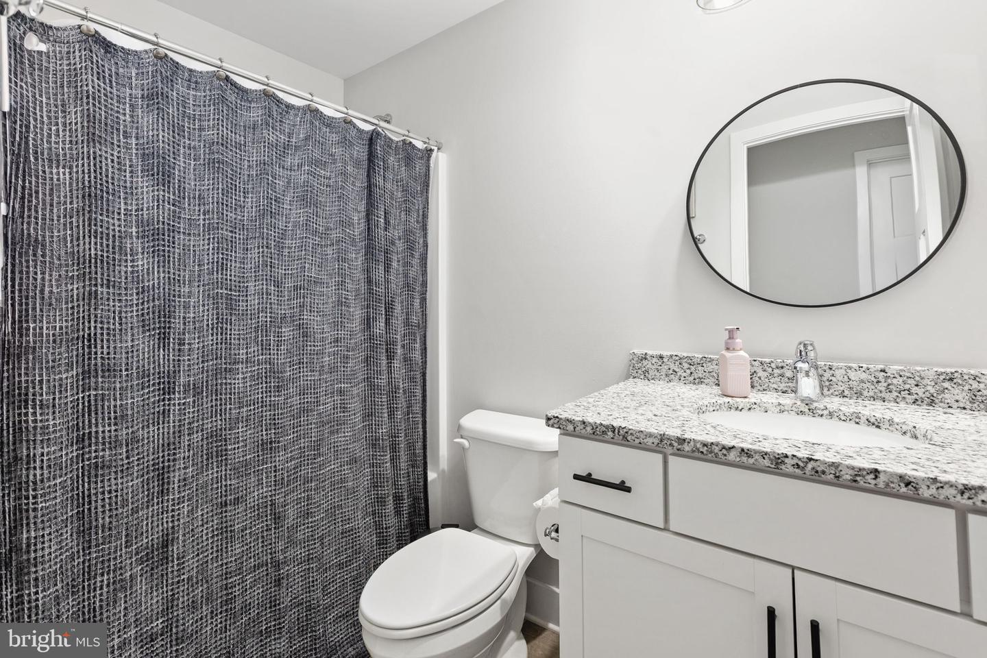 5221 Wyndemere Cir Property Photo 40