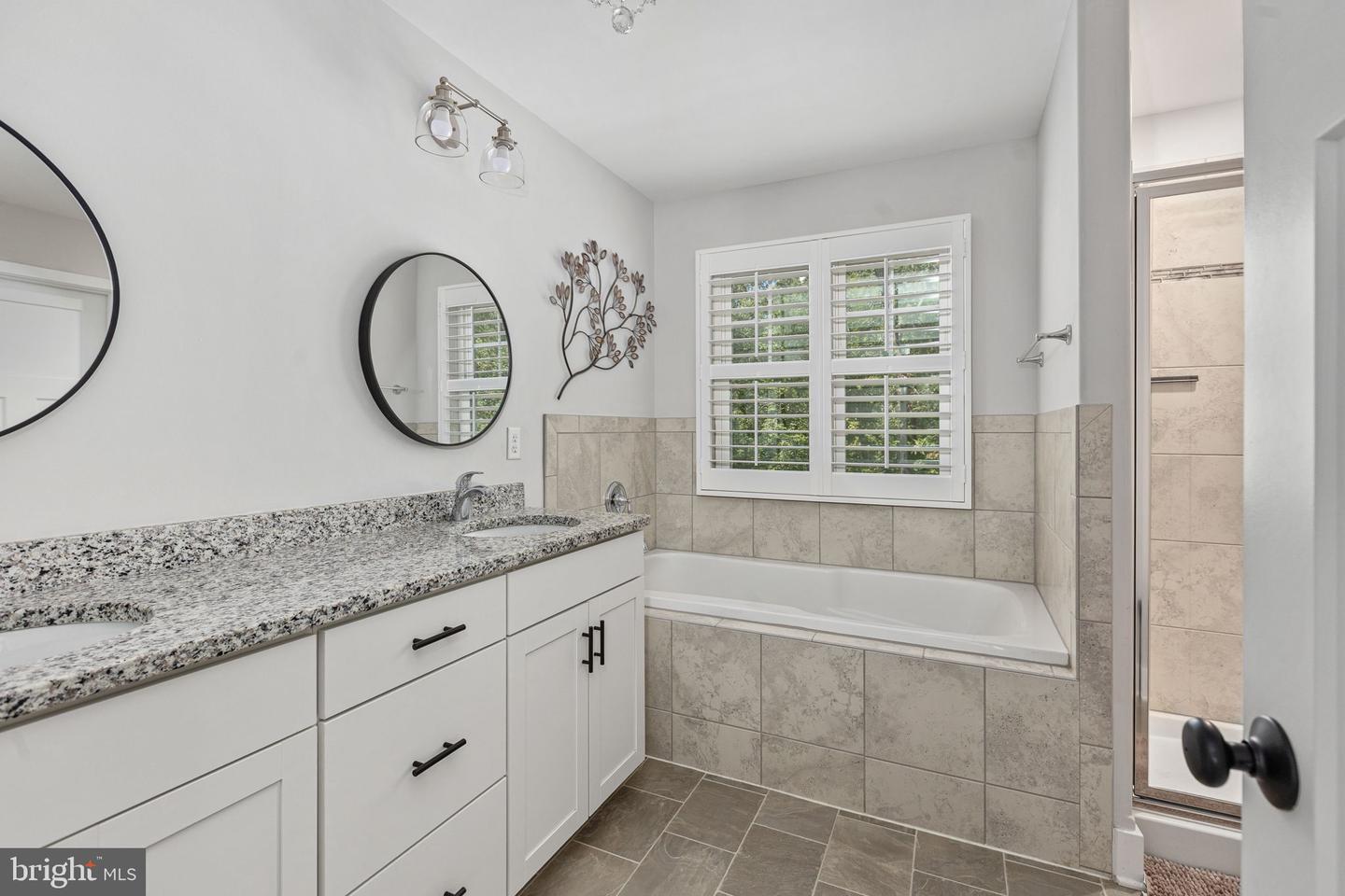 5221 Wyndemere Cir Property Photo 47