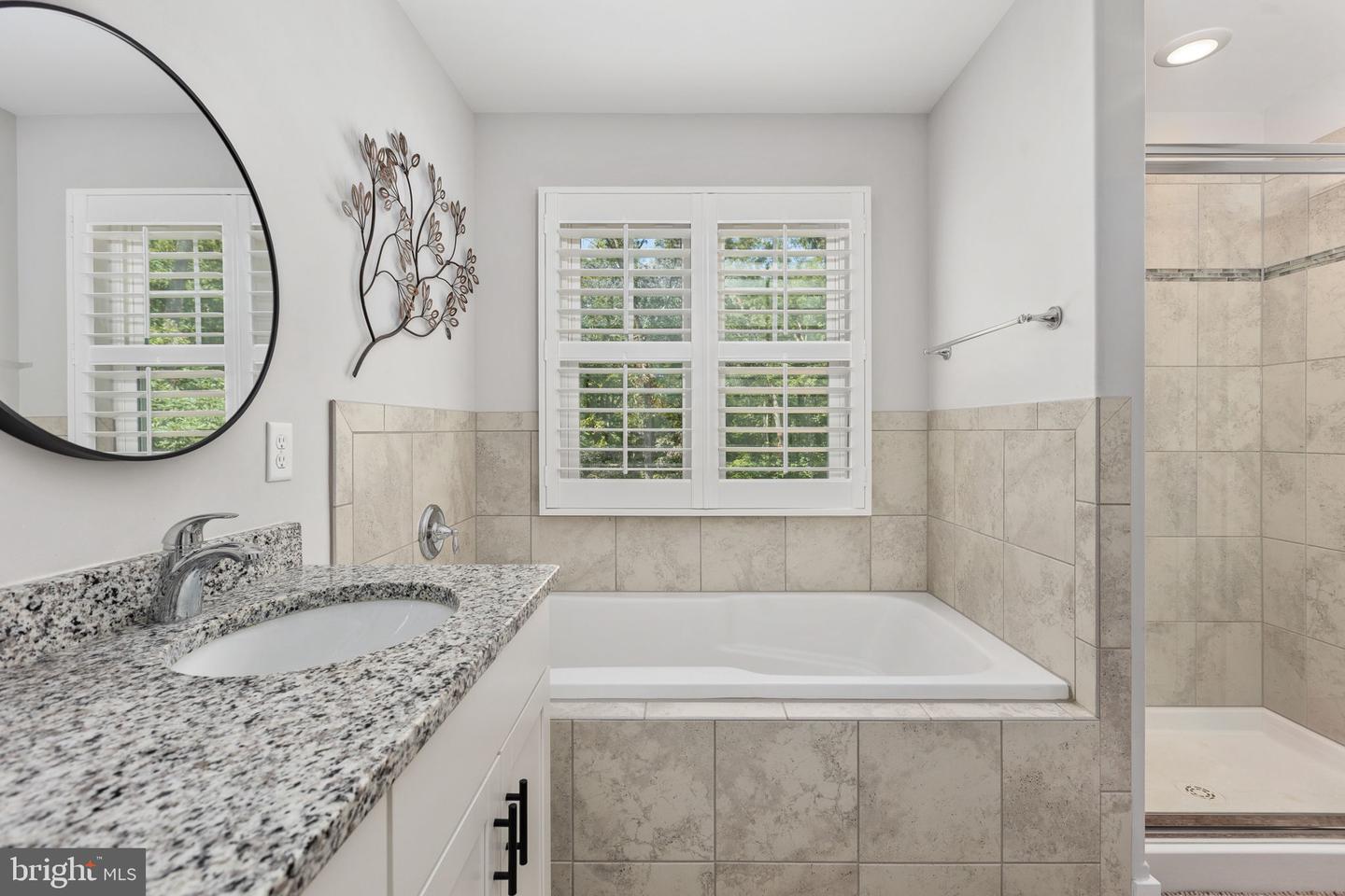 5221 Wyndemere Cir Property Photo 48
