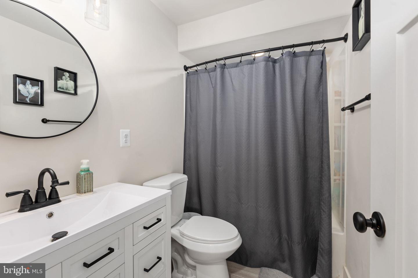 5221 Wyndemere Cir Property Photo 60