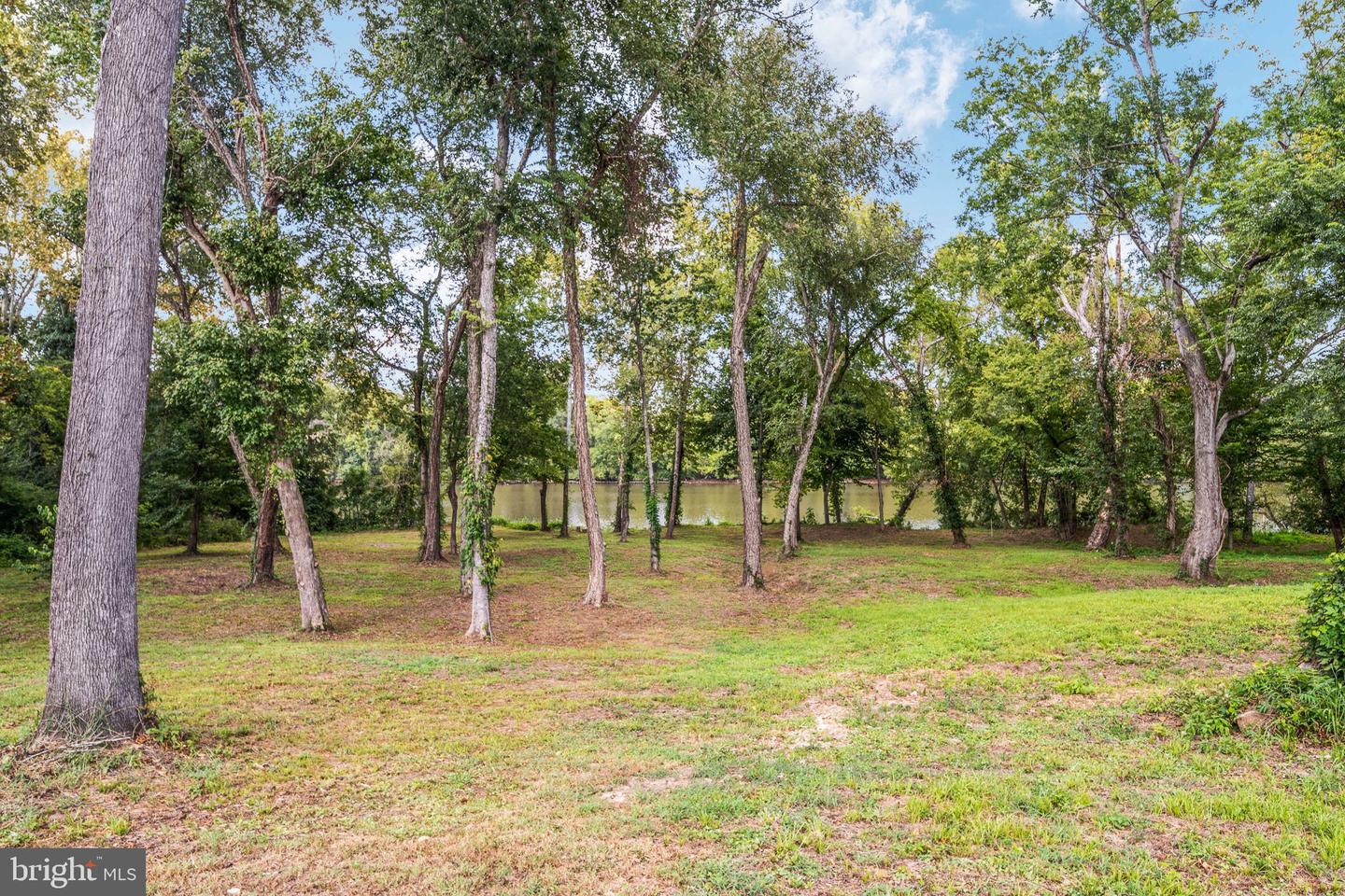 1821 Legacy Ln Property Photo 18