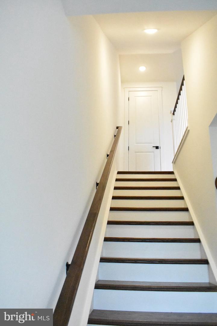 9604 Blue Ash Alley Property Photo 7