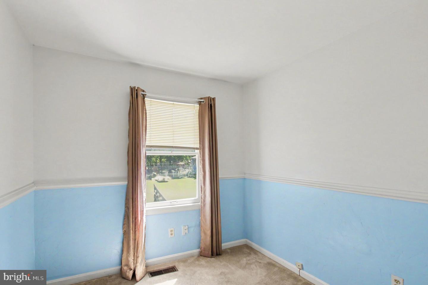 411 Polk Dr Property Photo 17