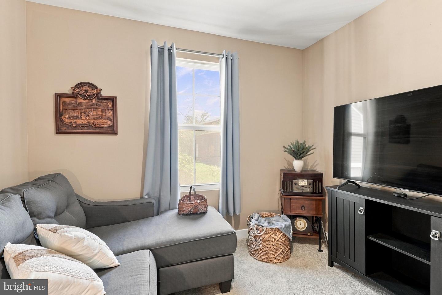 8934 Penrith Dr Property Photo 21