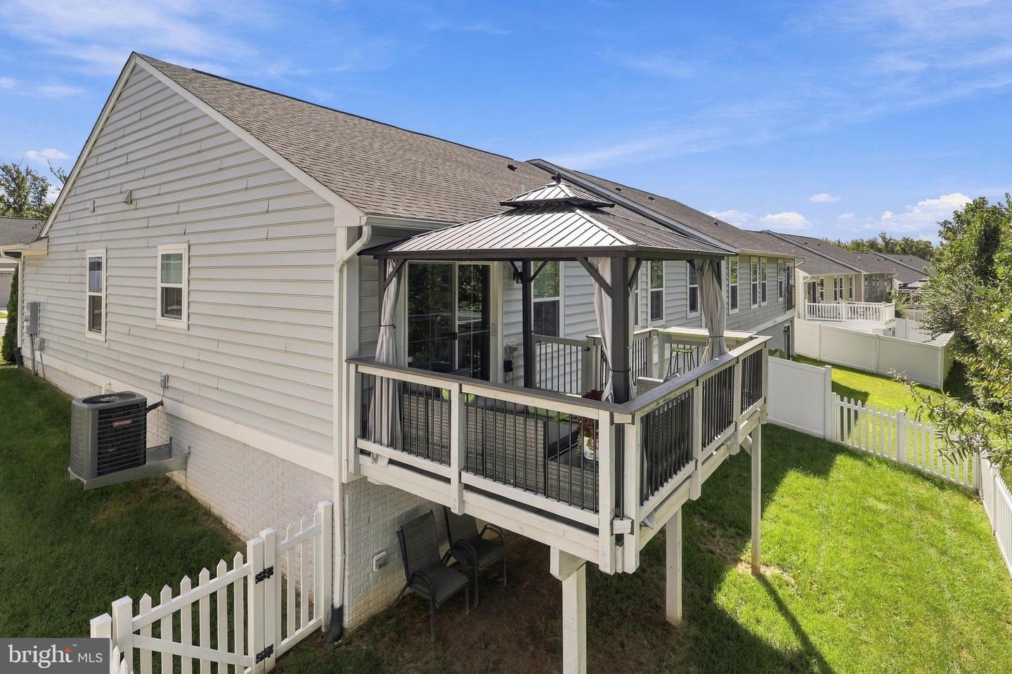 8934 Penrith Dr Property Photo 29