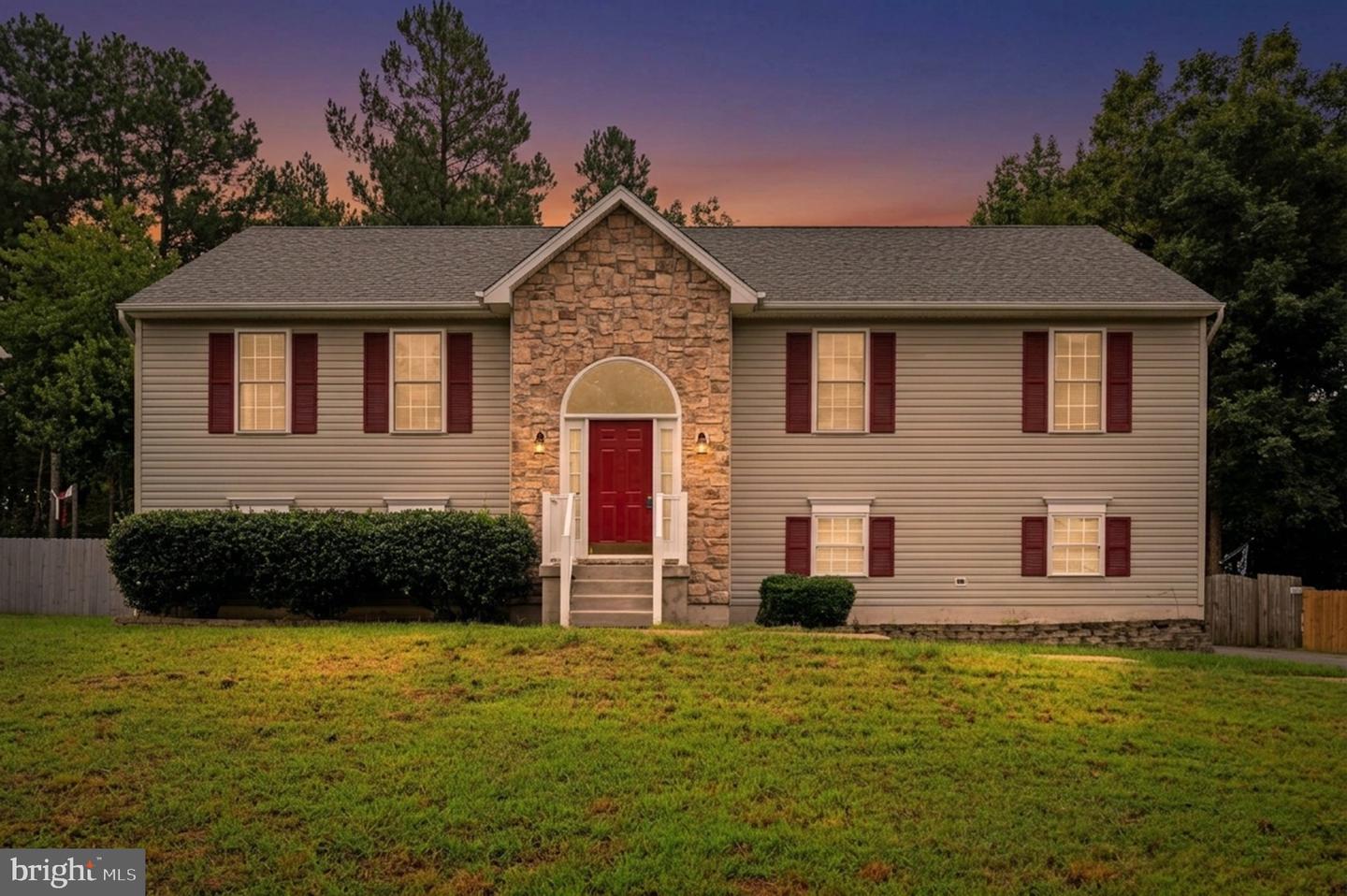 3807 Lancaster Ring Rd Property Photo 1