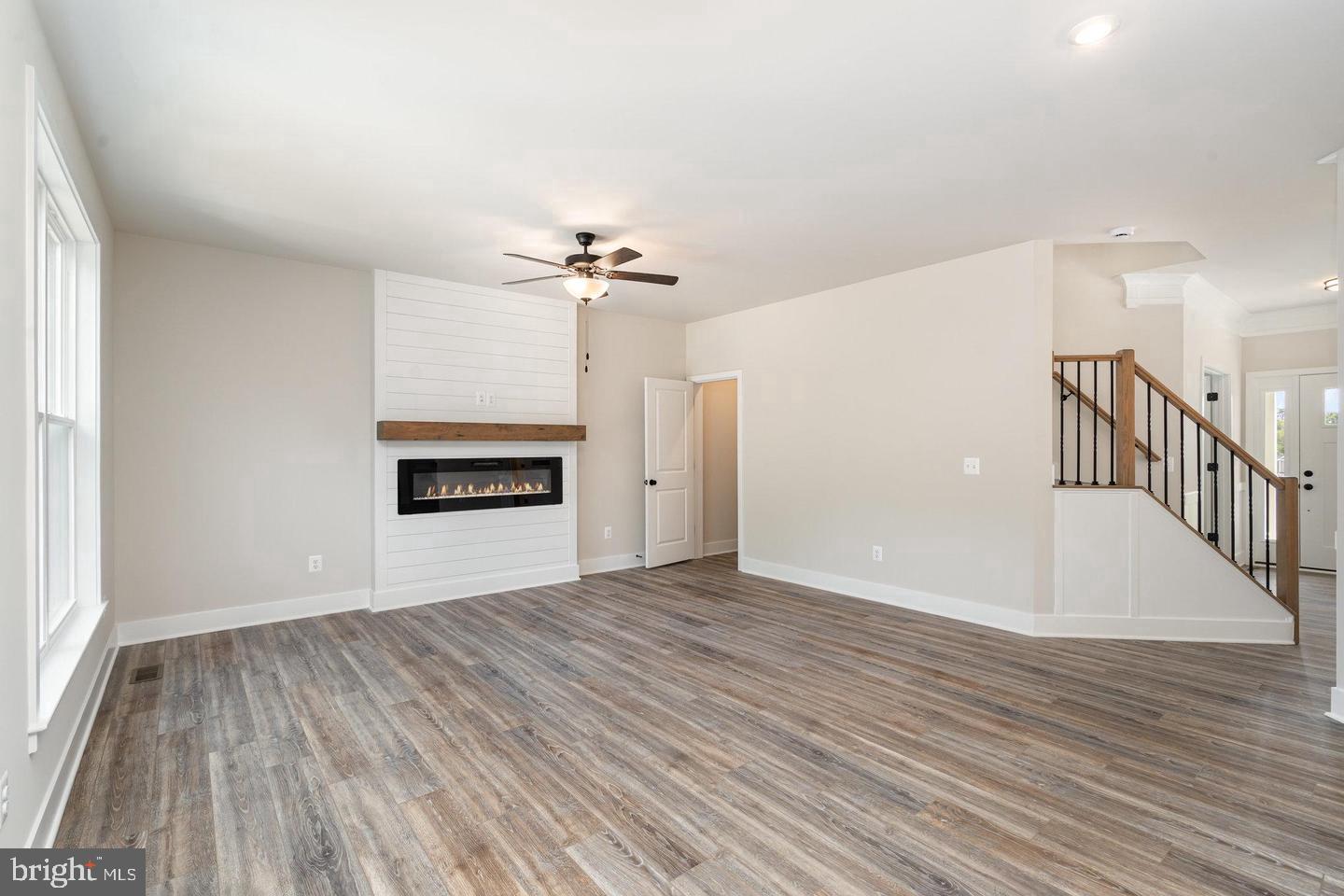 10128 Fairview Rd Property Photo 5