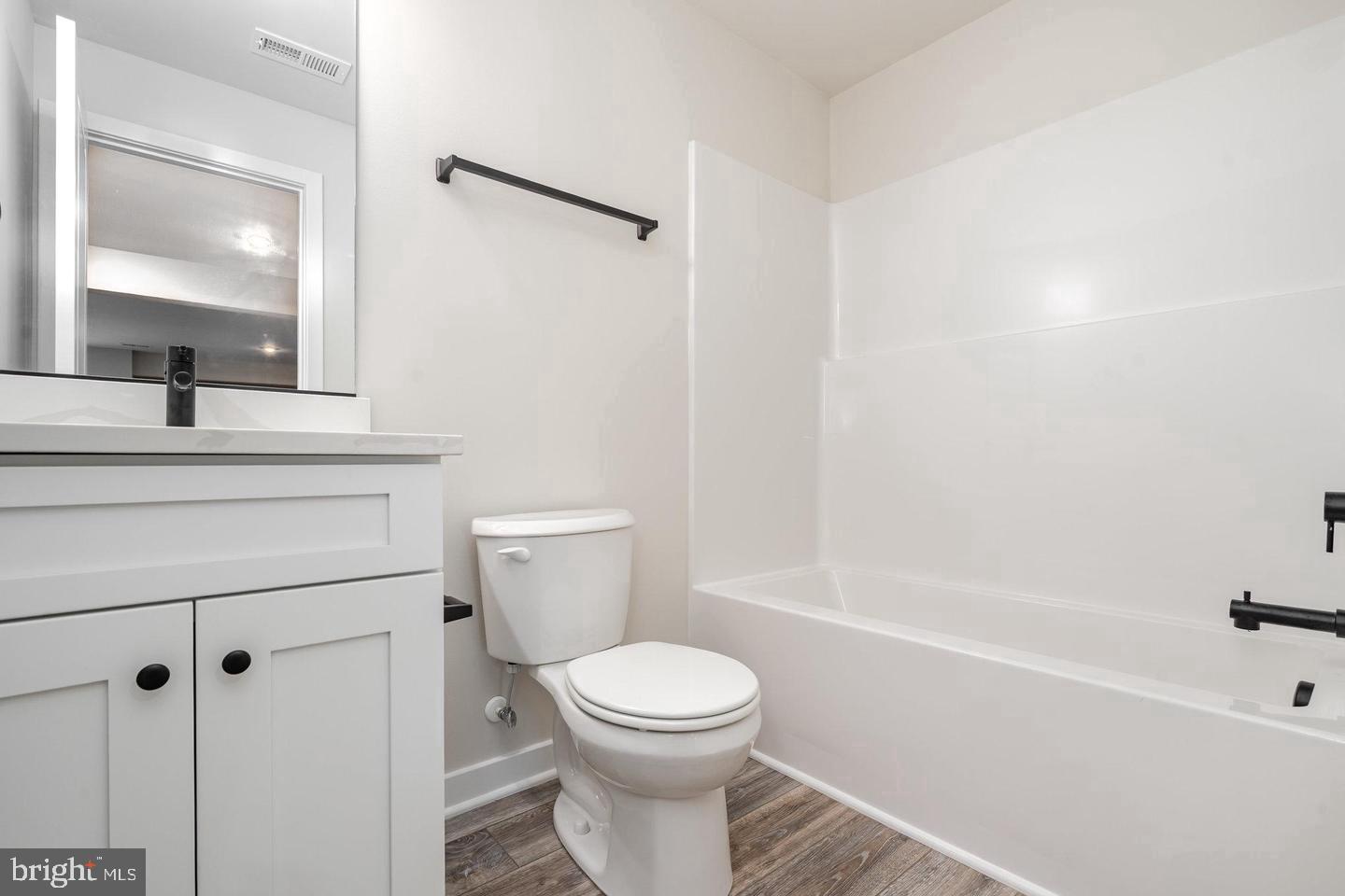 10128 Fairview Rd Property Photo 44