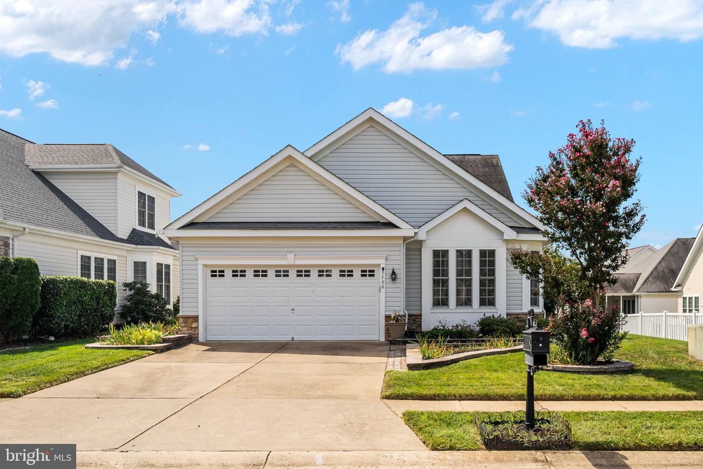 5706 W KESSLERS XING Property Photo 1