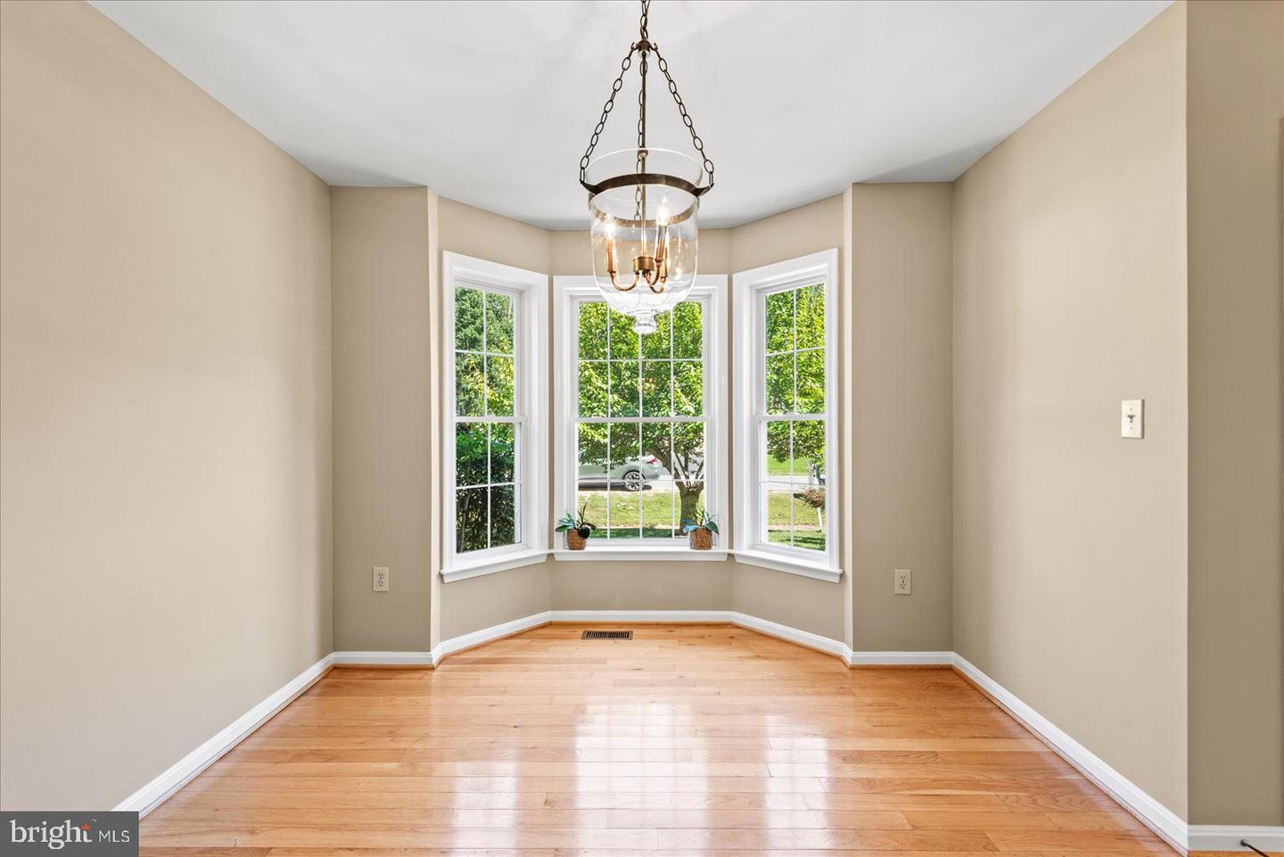 11804 Oakhurst Dr Property Photo 10