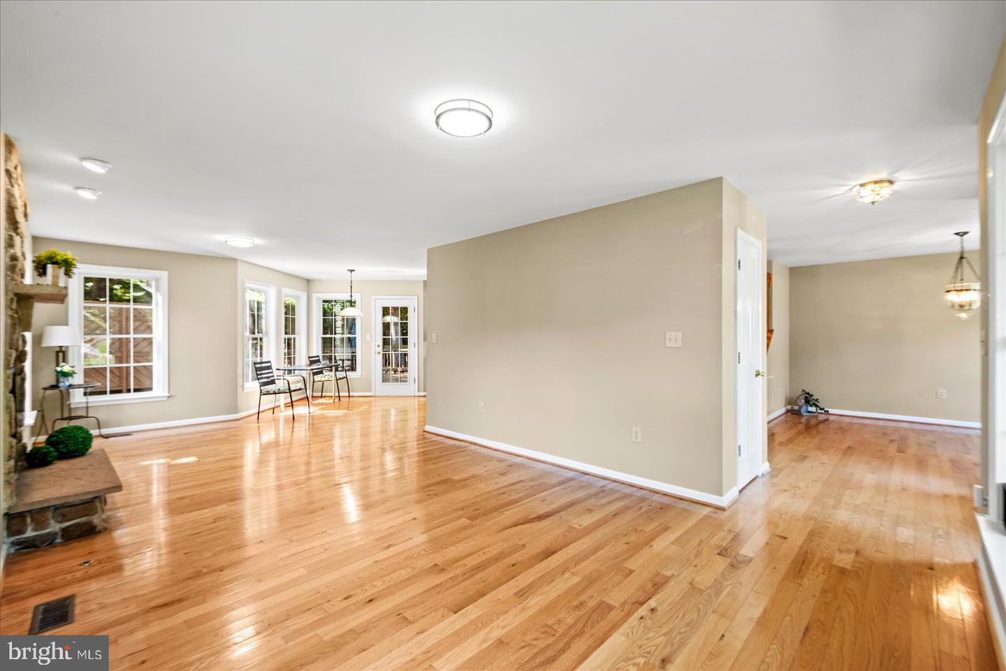 11804 Oakhurst Dr Property Photo 13