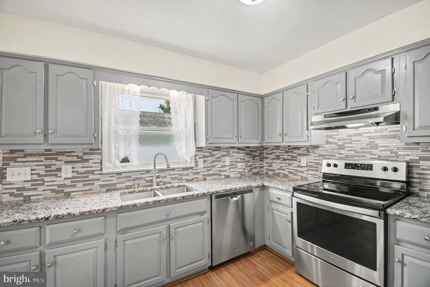11501 Harvestdale Dr Property Photo 6