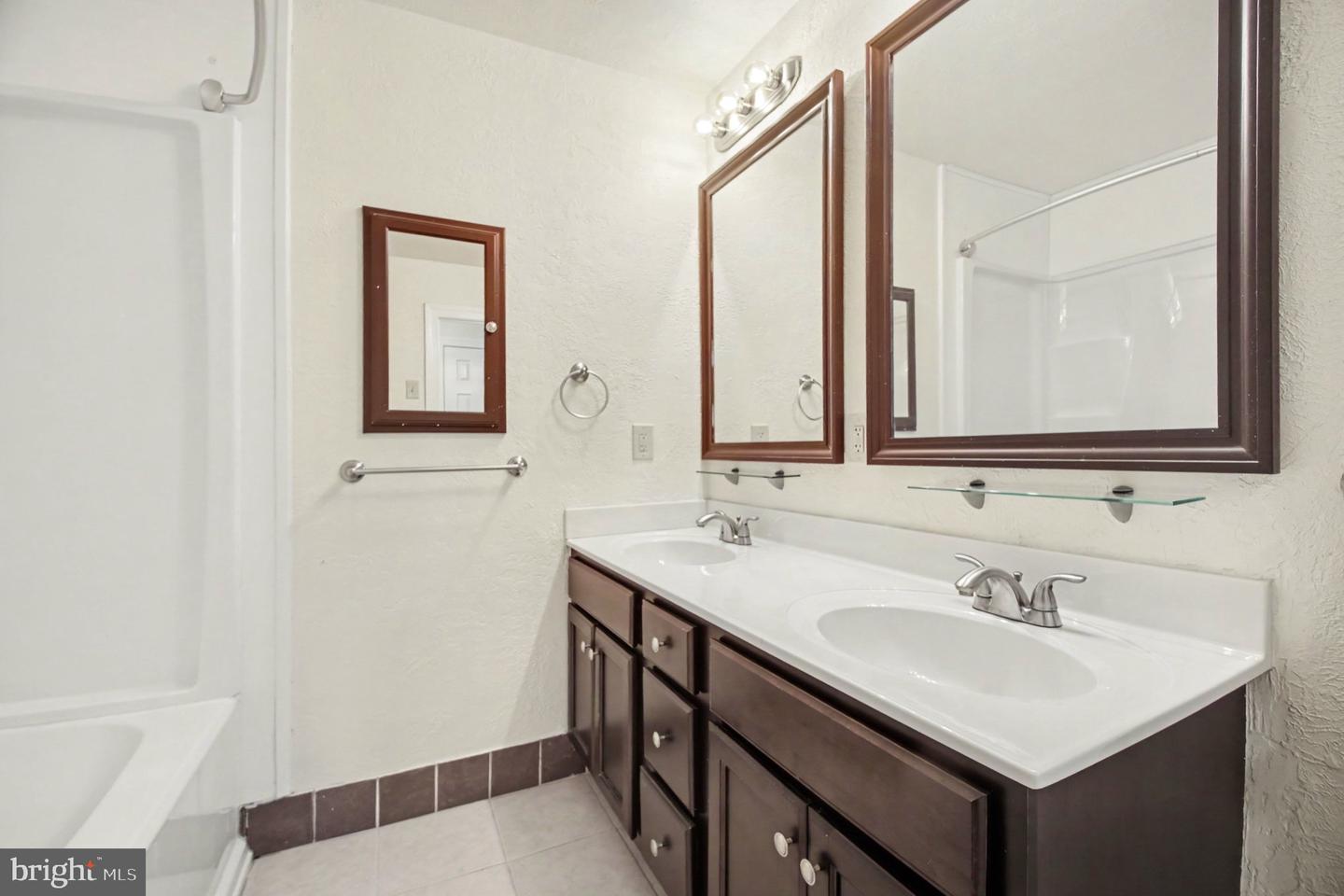 11501 Harvestdale Dr Property Photo 17