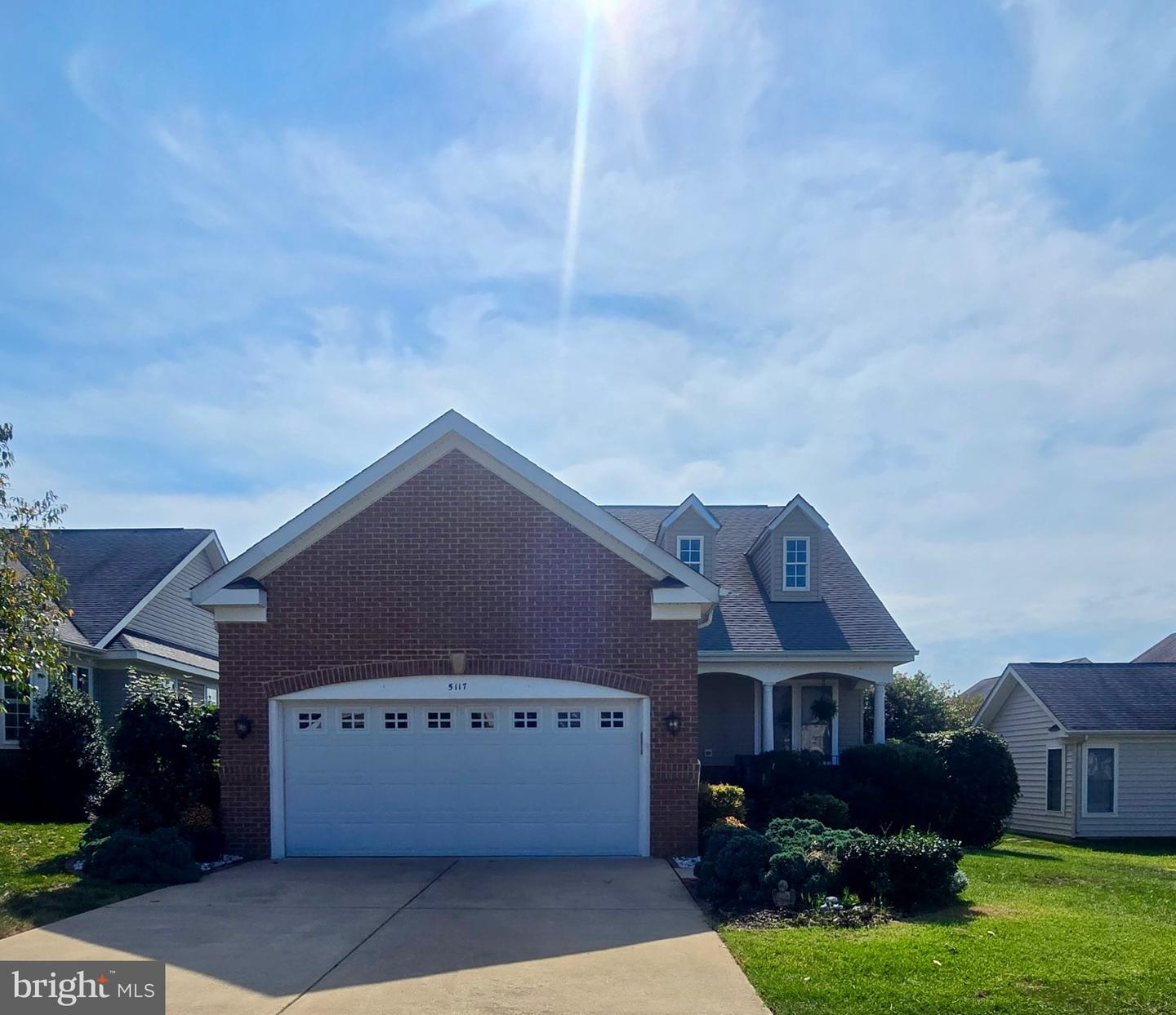 5117 Sewells Pointe Dr Property Photo 1