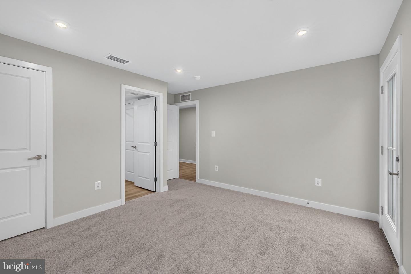 4361 Southerby Dr Property Photo 20