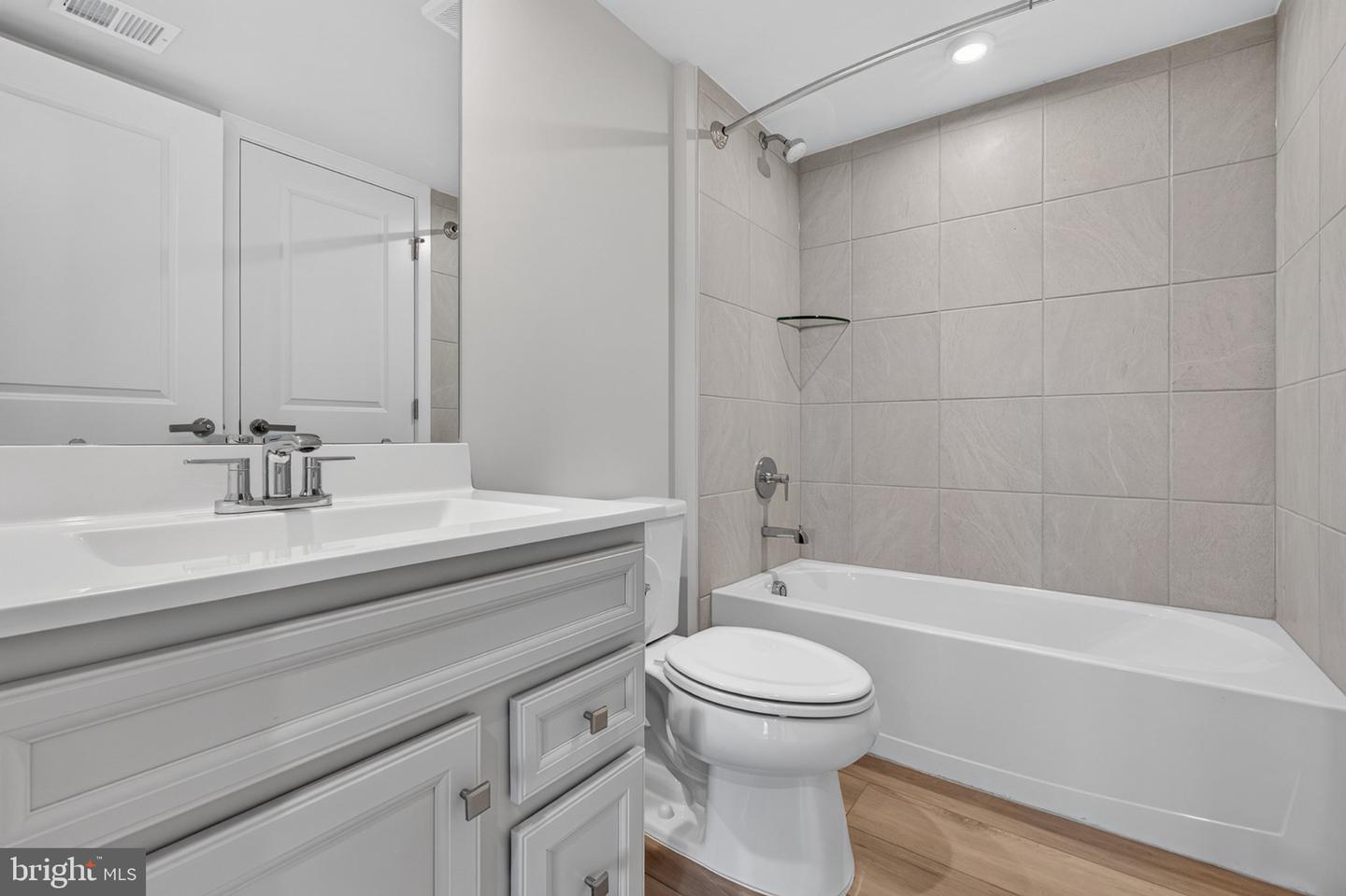 4361 Southerby Dr Property Photo 21