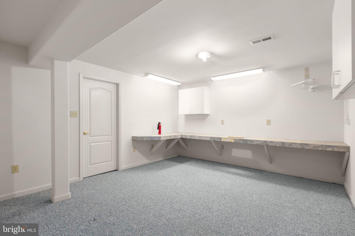 10109 Colechester St Property Photo 38
