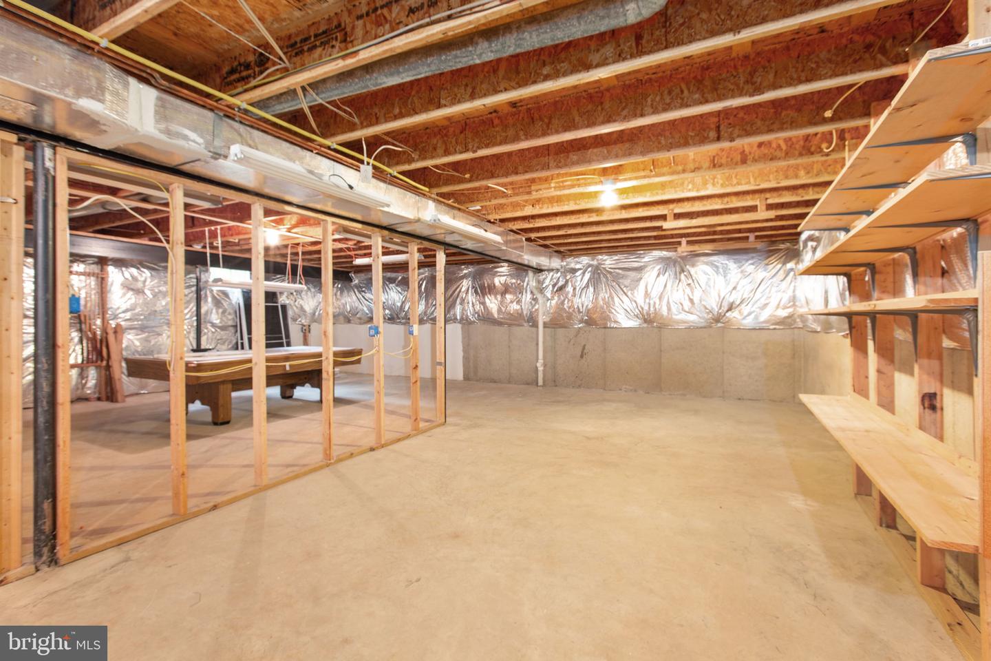 10109 Colechester St Property Photo 43