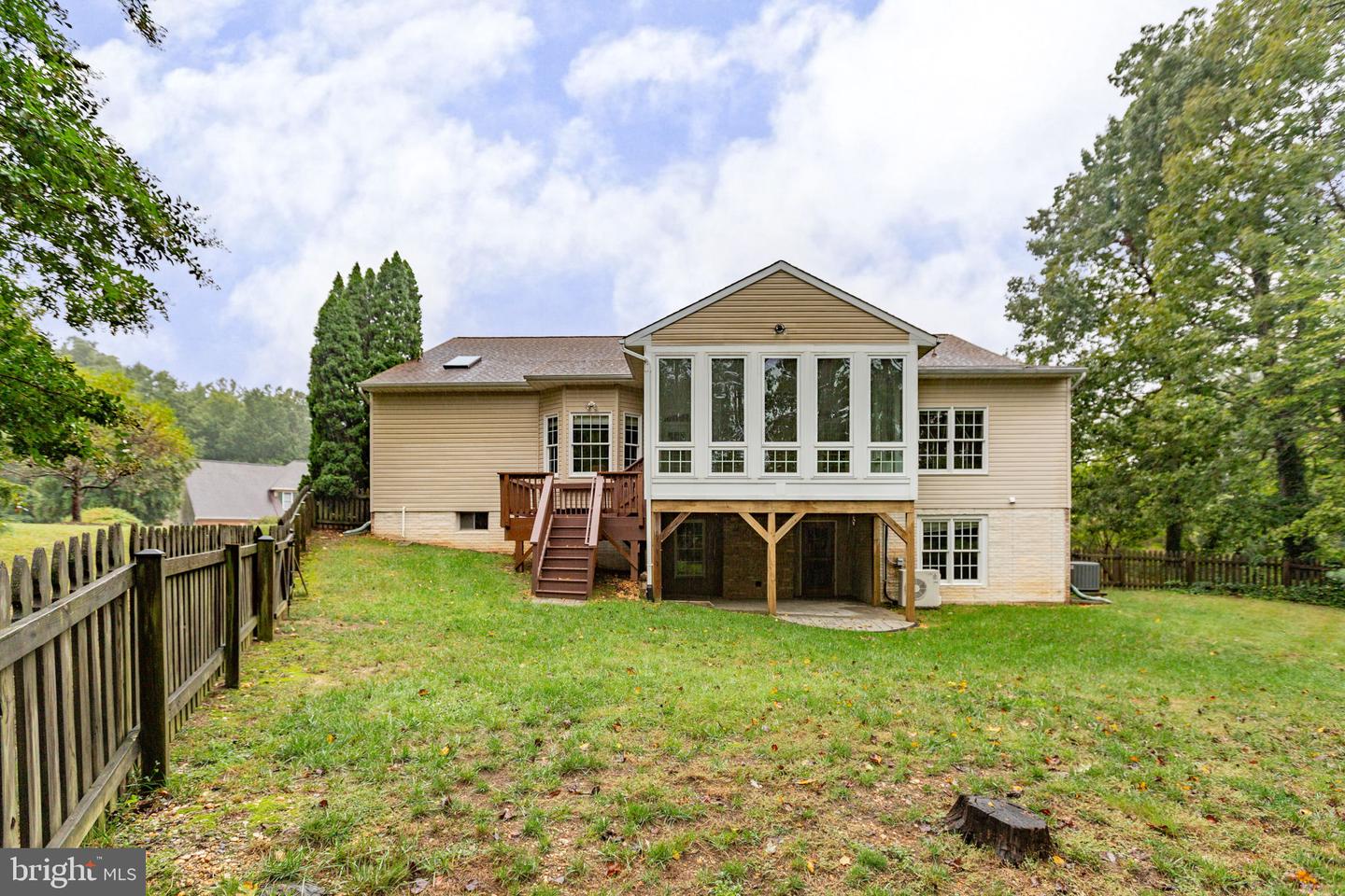 10109 Colechester St Property Photo 51