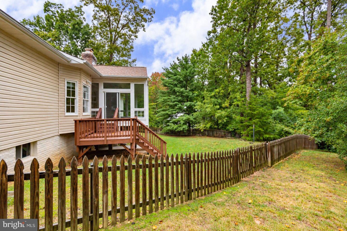 10109 Colechester St Property Photo 54