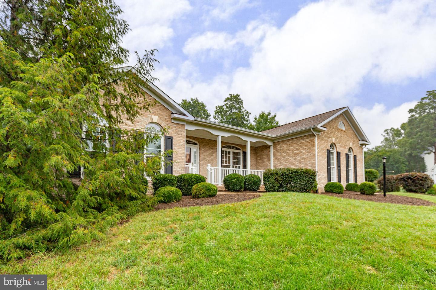 10109 Colechester St Property Photo 55