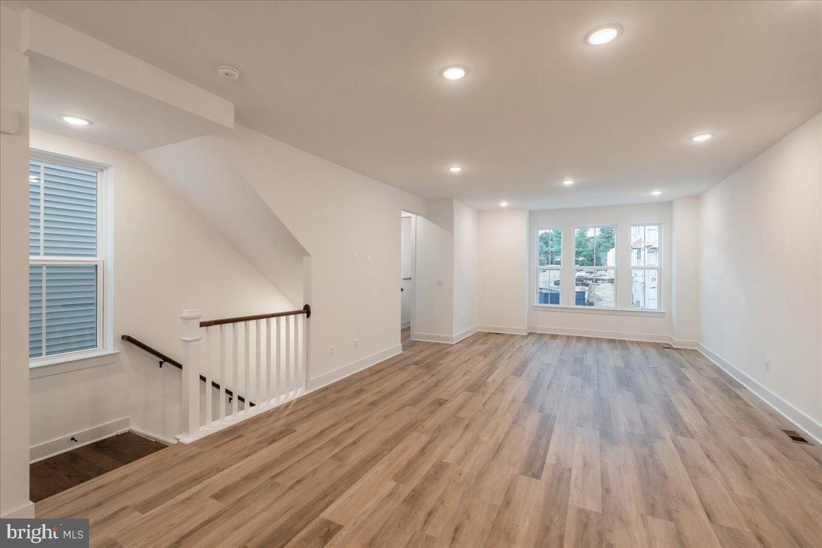9211 Forkleaf Oak Dr Property Photo 13