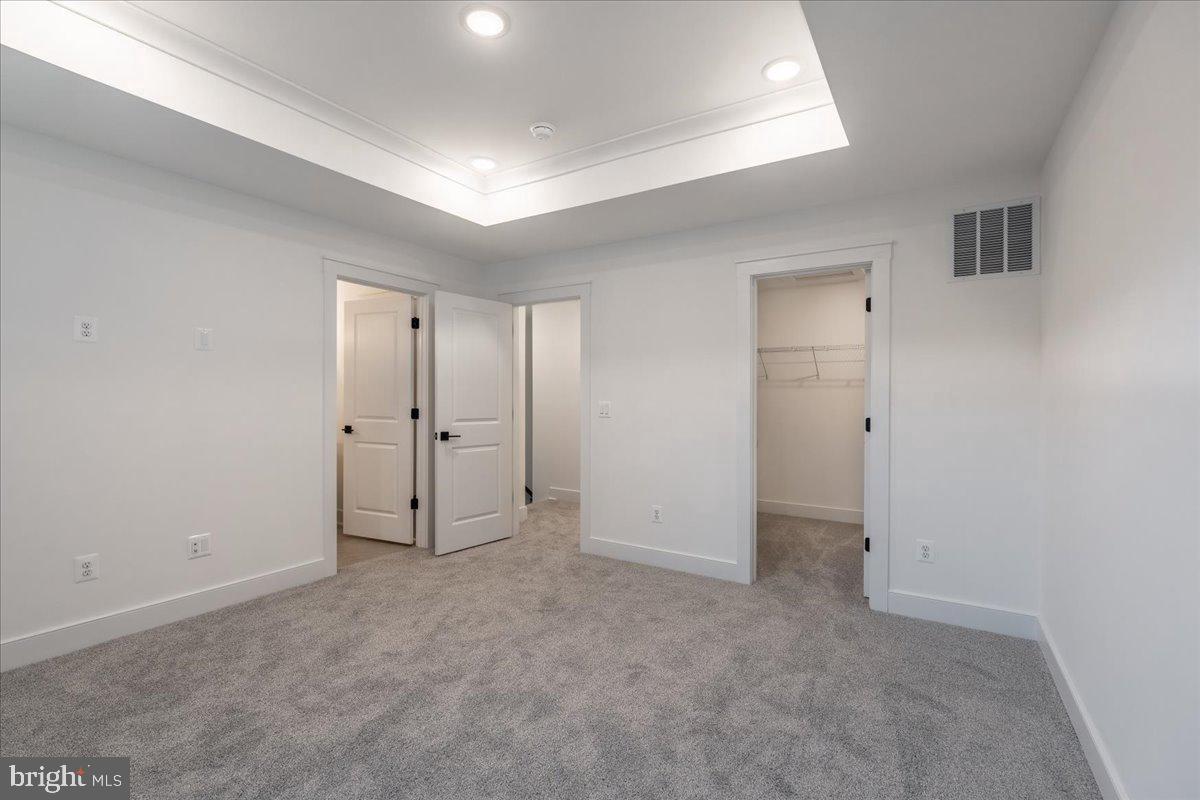 9211 Forkleaf Oak Dr Property Photo 17