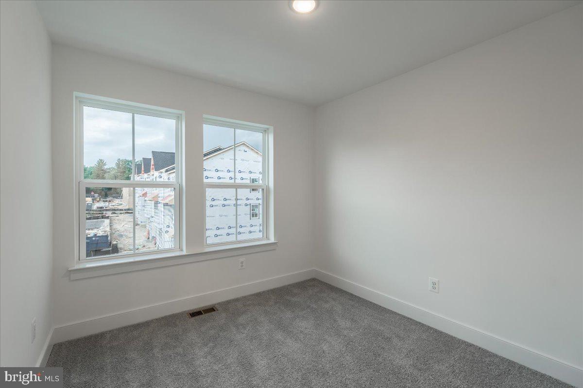 9211 Forkleaf Oak Dr Property Photo 20