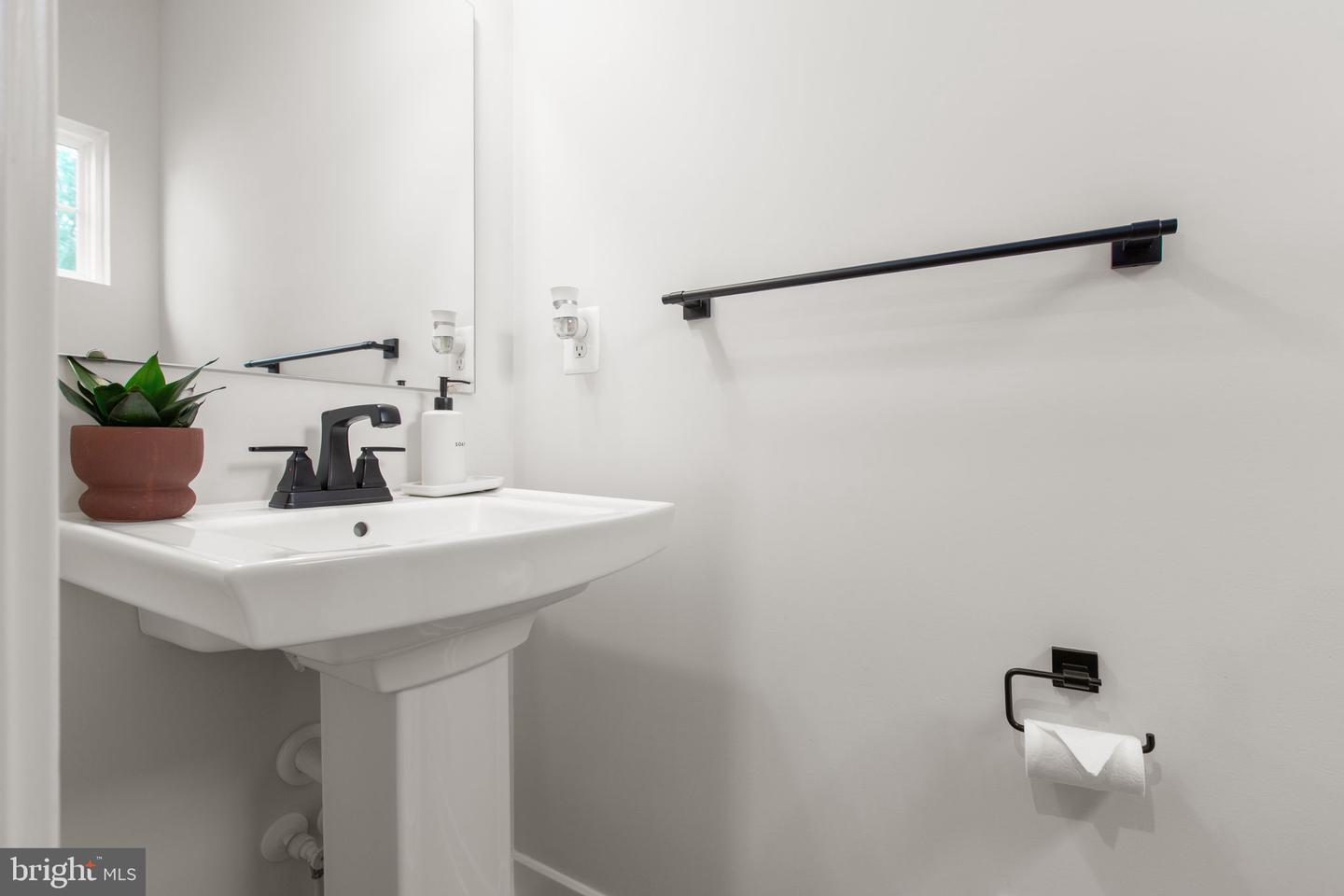 8524 Sylvannah Dr Property Photo 14